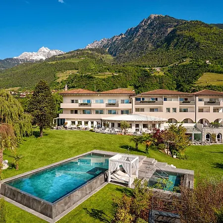 Hotel Fayn Garden Retreat